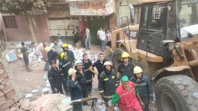 مصرع 4 أشخاص وإصابة 3 آخرين.. الحصيلة النهائية لعقار حدائق القبة المنهار