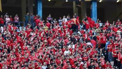 رابطة الأندية توجه رسالة للجماهير: من أجلهم تُلعب كرة القدم