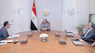 الرئيس السيسى يوجه بمواصلة جذب الاستثمارات الأجنبية لمنطقة قناة السويس