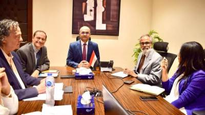 "نائب الإسكان" يترأس اجتماع بعثة البنكين الدولى والآسيوى لمتابعة خدمات الصرف الصحي