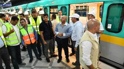 وزير النقل يطمئن على جاهزية مترو الأنفاق من الكيت كات حتى روض الفرج