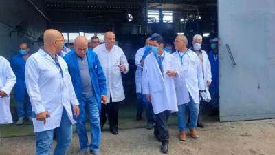 رئيس جهاز "النوبارية الجديدة” يتفقد مصنعاَ للمستلزمات والكيمياويات الزراعية وأعمال التطوير بالمدينة