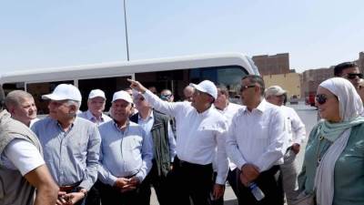 مدبولي يتفقد أعمال تطوير الهوية البصرية على الطريق الدائري بمحافظتي القاهرة والجيزة