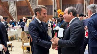 لقاء جانبي بين الرئيس السيسي وماكرون على هامش قمة مجموعة العشرين
