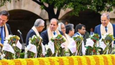 الرئيس السيسى وقادة G20 يزورون ضريح "غاندى" فى الهند.. صور