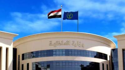 الداخلية تنجح في القبض على أحد الأشخاص لقيامه بغسل مبلغ 50 مليون جنيه