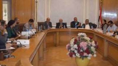 غرفة عمليات بتجارية القاهرة لتسكين العارضين بمعرض "أهلًا مدارس"