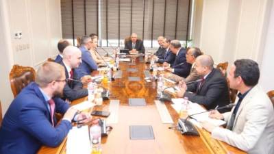 وزير الزراعة يلتقي بممثلي إحدى المؤسسات الروسية الكبري في مجال تصنيع وانتاج المعدات الزراعية