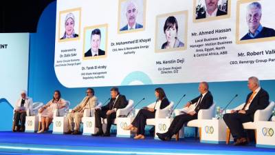 "إيه بي بي" تستعرض جهودها في دمج ممارسات كفاءة الطاقة بالتعاون مع الدولة المصرية