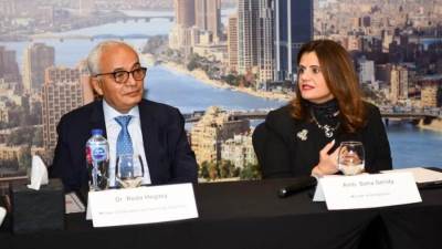 سها جندي: التكنولوجيا ساعدتنا  علي التواصل مع المصريين بالخارج في مناطق الأزمات والكوارث
