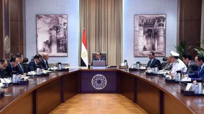 رئيس الوزراء يستعرض إجراءات تعظيم سياحة اليخوت وتطوير المراين