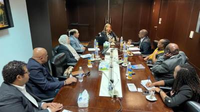 الإسكان تستعرض  مع وفد كينيا التجربة في توفير المسكن الملائم للمواطنين