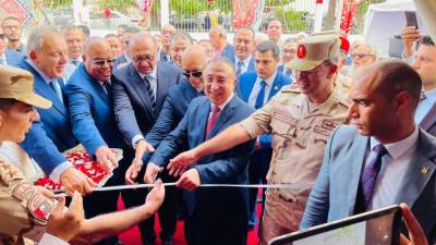 بتخفيضات تصل لـ30%.. "غرفة الإسكندرية" تفتتح معرض "أهلاً مدارس"