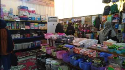 التنمية المحلية: شوادر ومعارض ثابتة ومؤقتة لكل مستلزمات الدراسة والسلع الضرورية