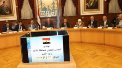 محافظ القاهرة: حظر حرمان أى طالب غير قادر على دفع المصروفات من التعليم