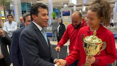 وزير الرياضة يستقبل بعثة مصر لتنس الطاولة بعد حصد المركز الأول