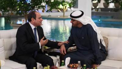 الرئيس السيسى ورئيس الإمارات يعربان عن اعتزازهما بالعلاقات الأخوية بين البلدين