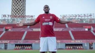 موديست يقود هجوم الأهلي أمام المصري بالدوري