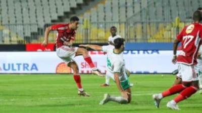 الأهلى يفوز برباعية أمام المصري في بداية رحلة الدوري