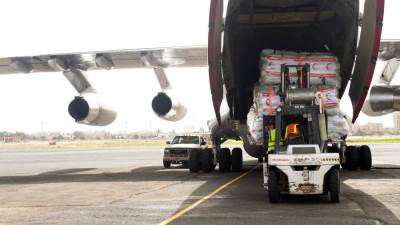 دبي تسير جسر جوي لنقل المواد الإغاثية العاجلة إلى ليبيا