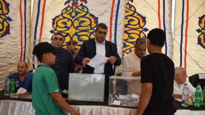 رئيس جهاز "الشيخ زايد” يجرى القرعة العلنية لتخصيص المحال بالمنطقة الخدمية الإقليمية