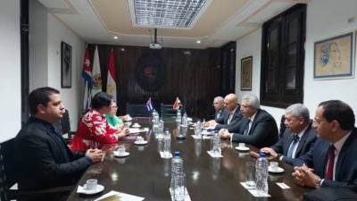 أمين المجلس الأعلى للجامعات يوقع على "اتفاق إطاري" مع جامعة هافانا