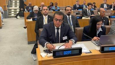 وزير الصحة: وباء كورونا كشف عن فجوات خطيرة فى الهيكل الصحى العالمى