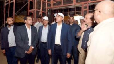 رئيس الوزراء يتفقد مشروع إنشاء ساحة ومبنى السلام بسانت كاترين