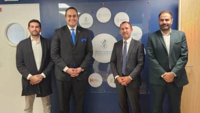 رئيس هيئة الرعاية الصحية يزور عدد من المستشفيات والمراكز الطبية المتخصصة بباريس