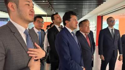 وزير الرياضة يزور أكبر منطقة للتصنيع التكنولوجى الرياضى فى الصين