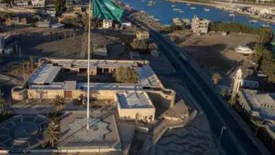 قلعة الملك عبدالعزيز بضباء شاهدة على عز الوطن وشموخه