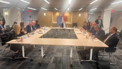 شكري ونظيره اليوناني يؤكدان على الطابع الاستراتيجي للعلاقات المصرية اليونانية