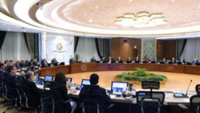 رئيس الوزراء يترأس اجتماع مجلس المحافظين