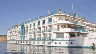 السياحة تكشف تفاصيل تصادم أحد الفنادق العائمة أثناء مروره بمحافظة المنيا