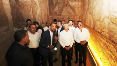 محافظ أسوان يؤكد عمق ومتانة العلاقات التاريخية بين مصر والصين