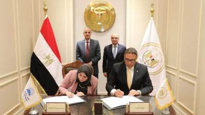 وزير العدل ورئيس الجهاز المركزي يشهدان توقيع برتوكول تعاون في المجال الإحصائي