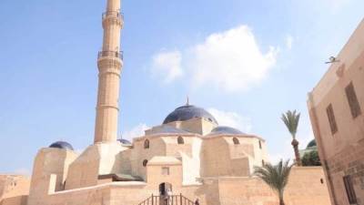 توافد كبير من الزائرين على زيارة جامع سليمان باشا بقلعة صلاح الدين