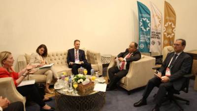 المالية: الحكومة تحرص على توفير بيئة جاذبة ومحفزة للاستثمارات المحلية والأجنبية