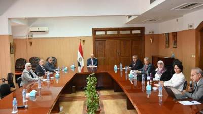 سويلم يتابع إجراءات تفعيل منظومة شبكة الرصد البيئى لتقييم نوعية المياه بالترع والمصارف