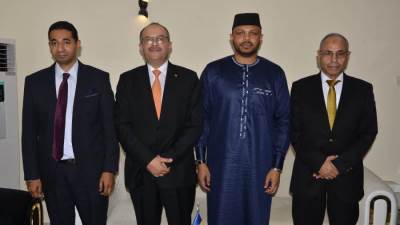 الرئيس التشادى يستقبل رئيس المقاولون العرب ويشيد بأعمال الشركة