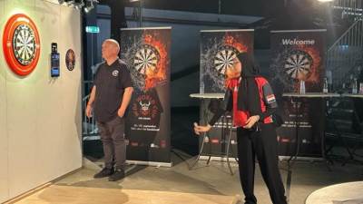 مريم حمدي تحصد علي أول ميدالية برونزية عربية وإفريقية بكأس العالم للدارتس