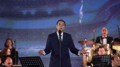 مدحت صالح يحيي الأمسية الثانية من سلسلة حلقات مشروع "الأساتذة"