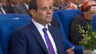 الرئيس السيسي: المجمعات الصناعية تسهل على المستثمر وتقدم مشروعا جاهزا للتشغيل