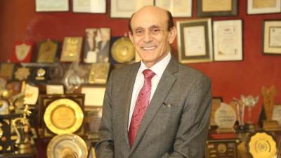 تكريم النجم محمد صبحى فى افتتاح الدورة السادسة لأيام القاهرة للمونودراما