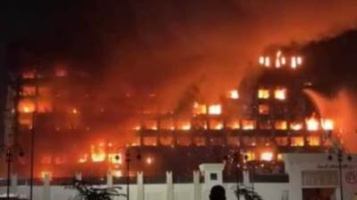 القوات المسلحة تدفع بسيارات إطفاء للسيطرة على حريق مديرية أمن الإسماعيلية