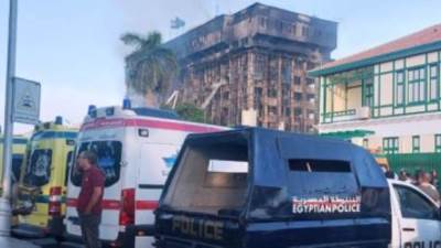 وصول وزير الداخلية للإسماعيلية لمتابعة حادث حريق مديرية الأمن