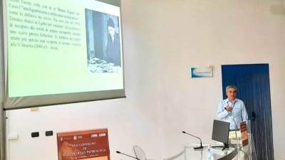 اختيار رئيس قطاع المتاحف عضوا باللجنة العلمية لمؤتمر علم البرديات بإيطاليا 