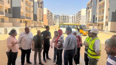 رئيس جهاز القاهرة الجديدة يتفقد وحدات المبادرة الرئاسية سكن كل المصريين
