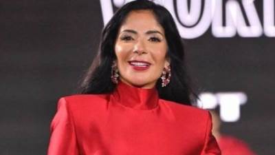 بالزي الأحمر.. لأول مرة مني زكي عارضة أزياء في باريس