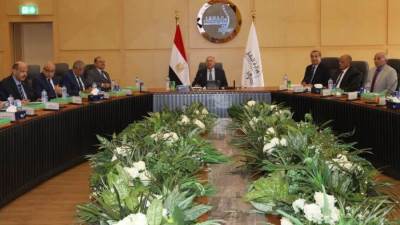 وزير النقل: ضرورة التوسع في الدخول في أنشطة اخرى بخلاف الطرق والكباري